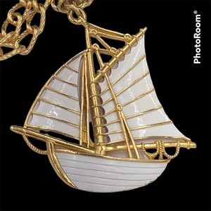 Trifari 1972 "Ming" Series Huge White Enamel Chinese Junk Necklace